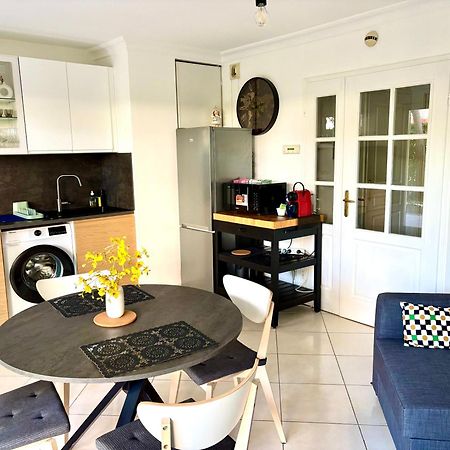 Beachside Apartment With Pool & Garden In Juan Les Pins Antibes Eksteriør bilde